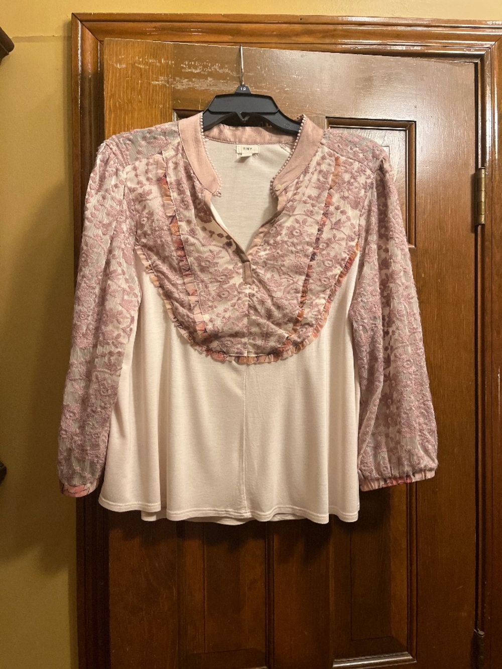 Like New Top buying for Anthropologie.  Long Sleeves.  Sz. Lg.